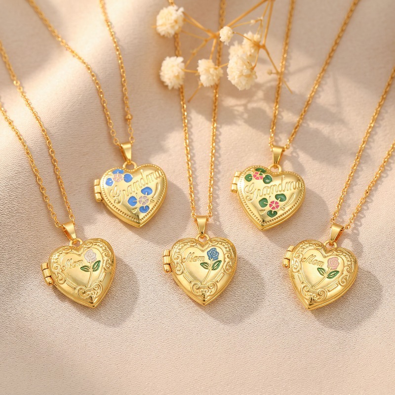 Vintage Fashion Meaning - Kalung Liontin Hati Vintage Berlapis Emas