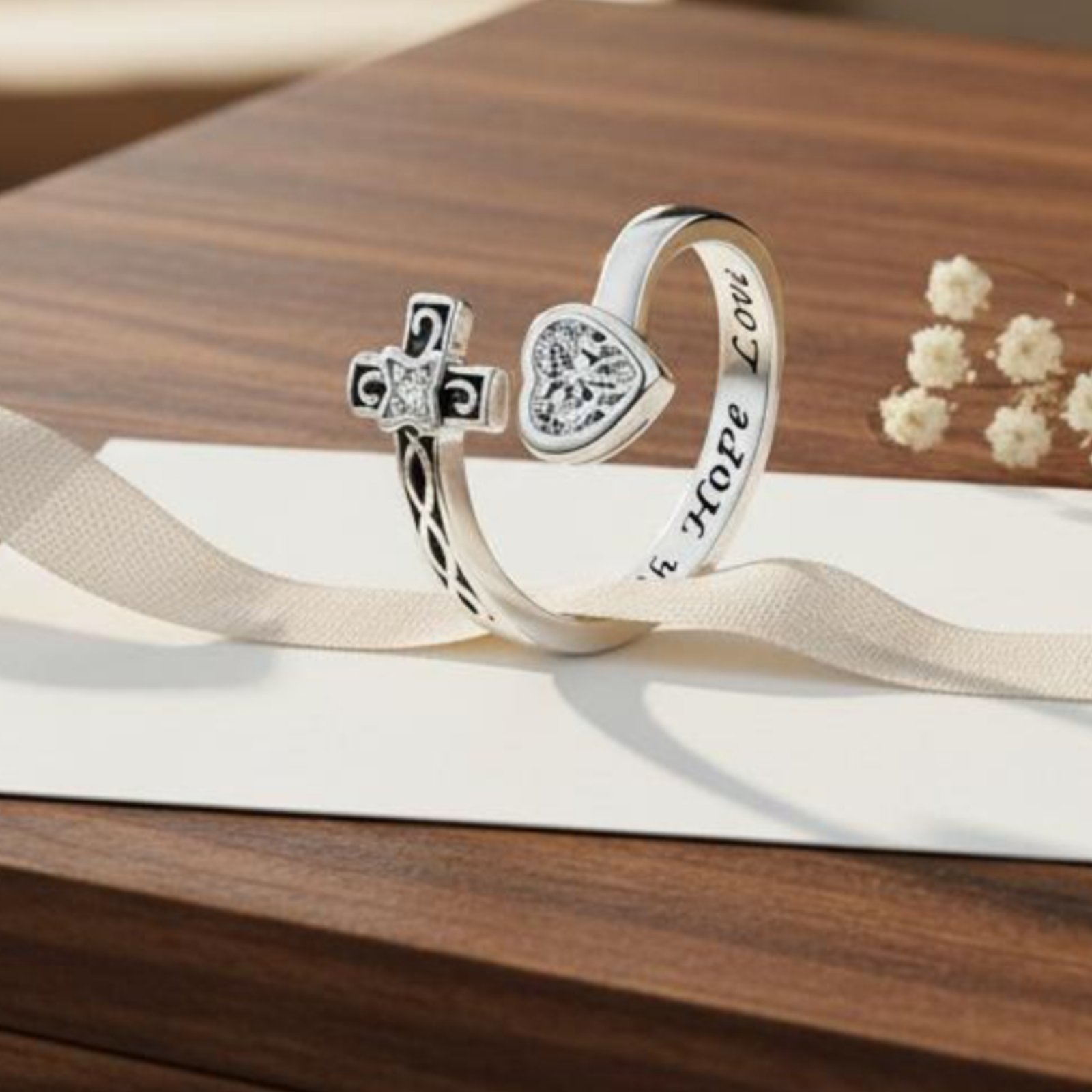Cincin Salib yang Dapat Disesu - Vintage Fashion Meaning ulasan dan harga