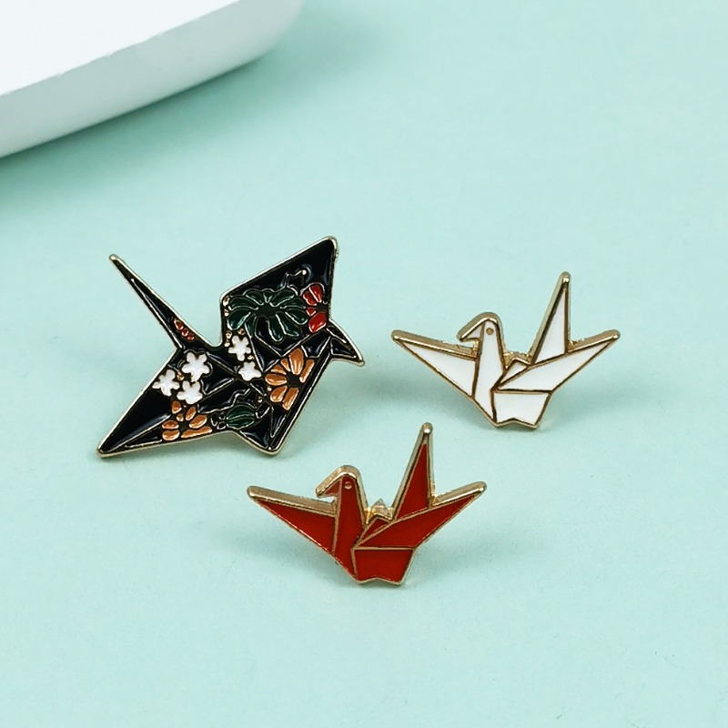 Pin Enamel Origami Kreatif Ben - Vintage Fashion Meaning ulasan dan harga